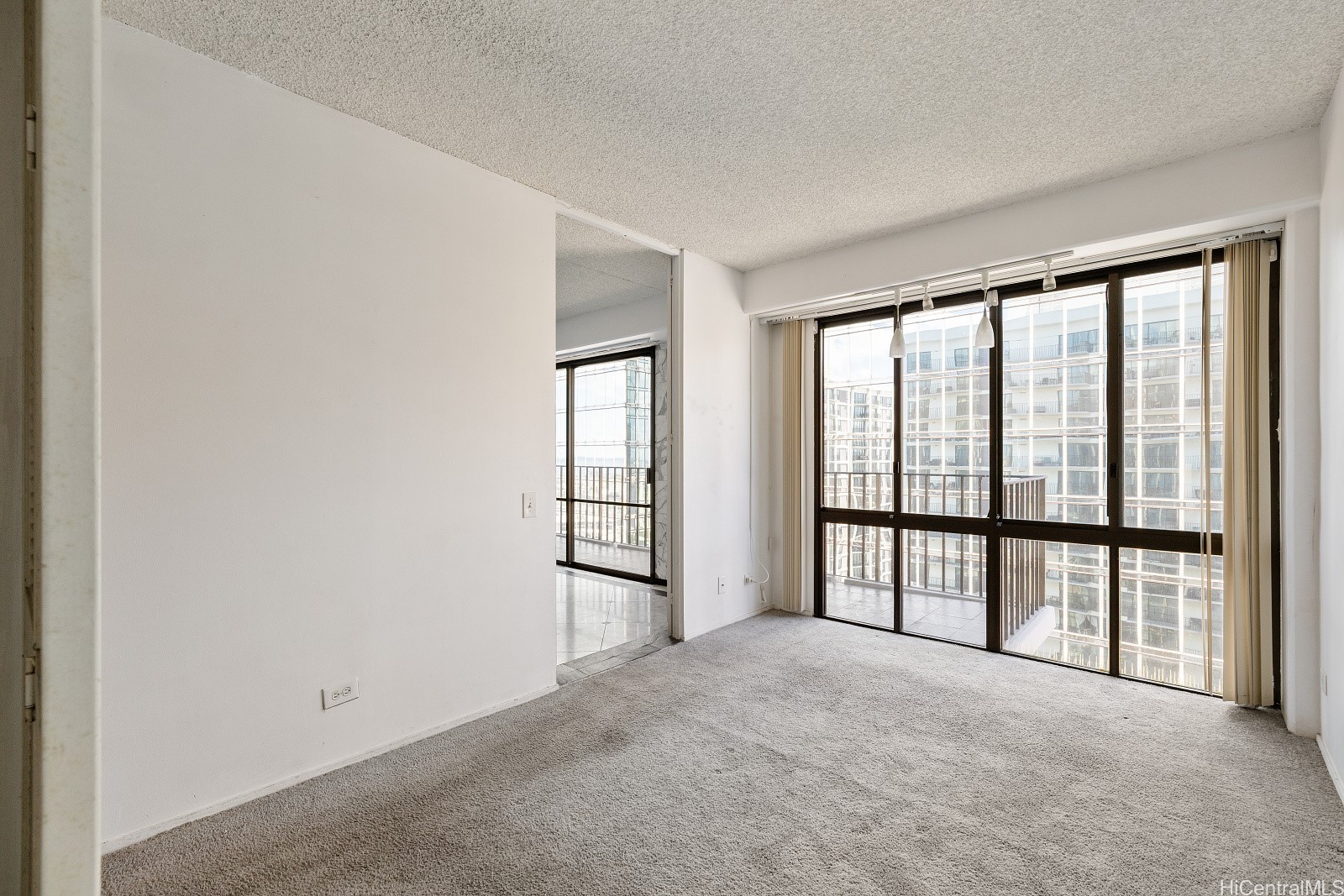 225 Queen Street 23E