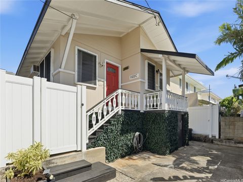 Photo of 1122C 2nd Avenue, Honolulu, HI 96816 (MLS # 202608129)