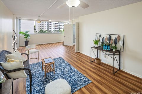 Photo of 1624 Kanunu Street #304, Honolulu, HI 96814 (MLS # 202609734)