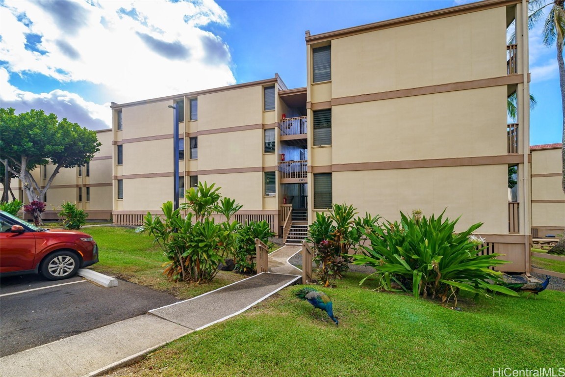 Makaha Valley Pltn Condominium