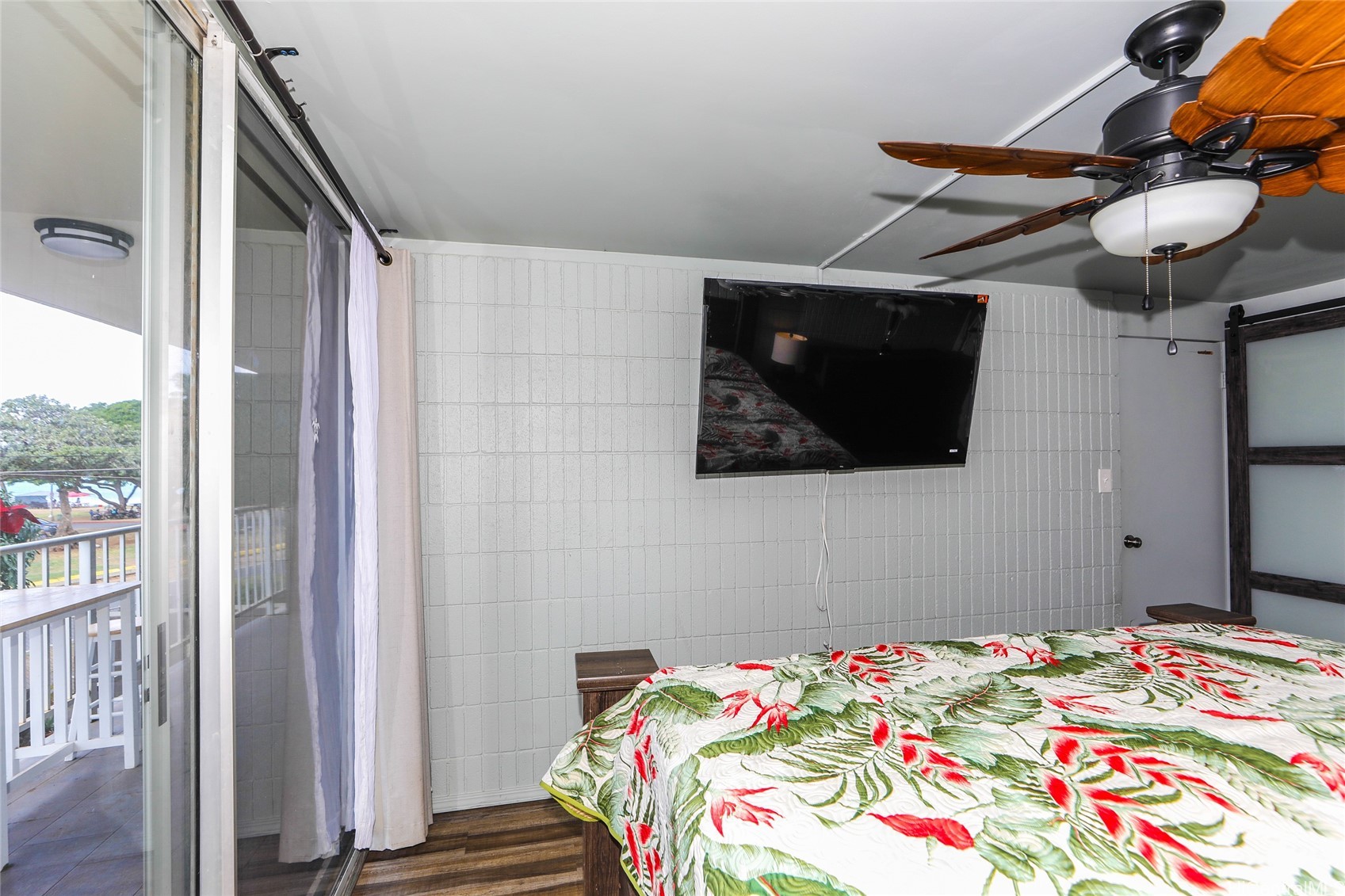 85-3 Pokai Bay Street 203