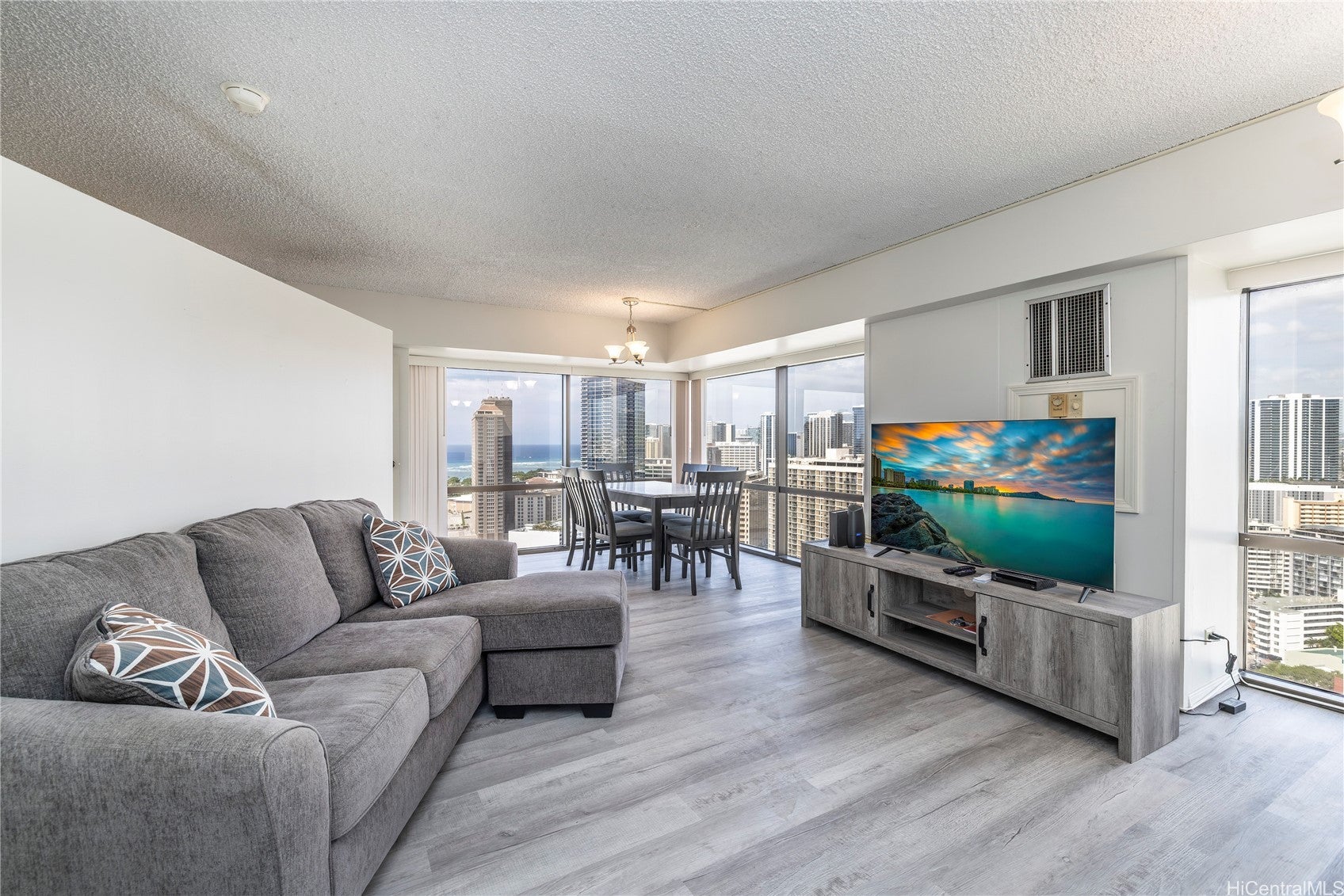 1750 Kalakaua Avenue 3201