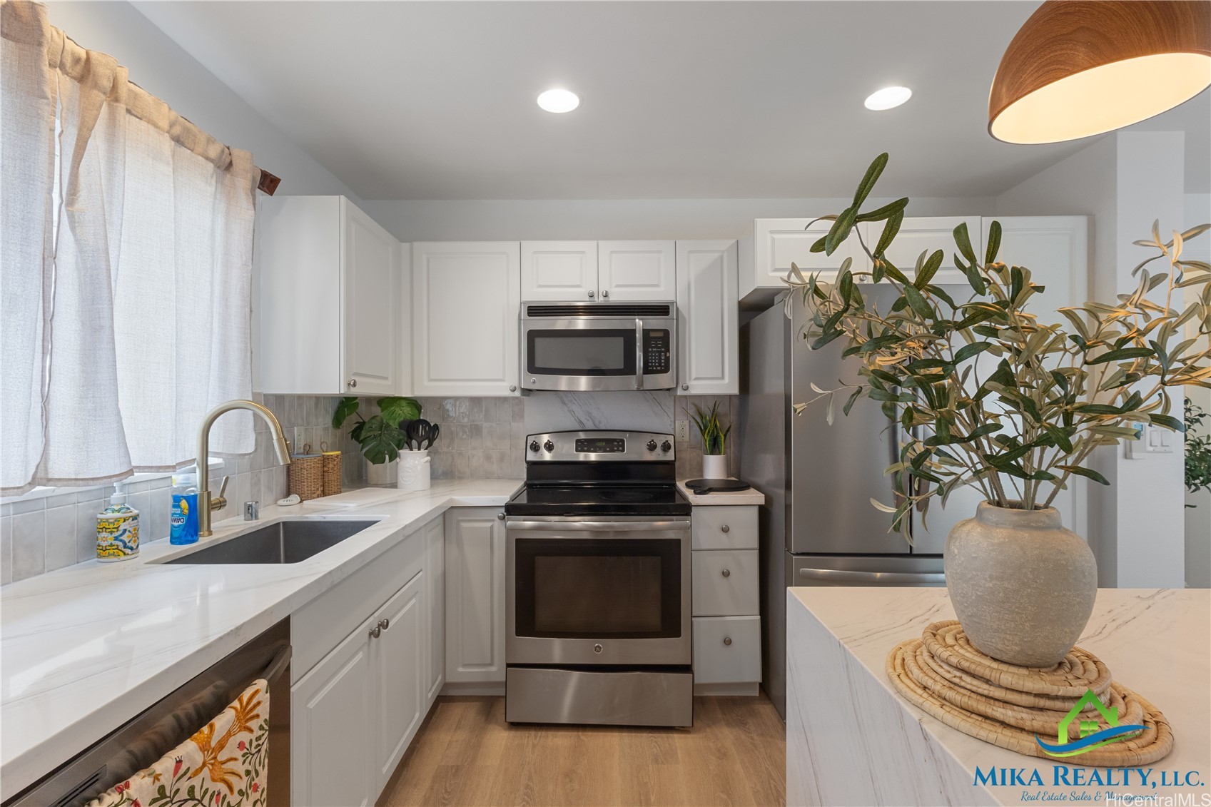 1020 Kakala Street 1505