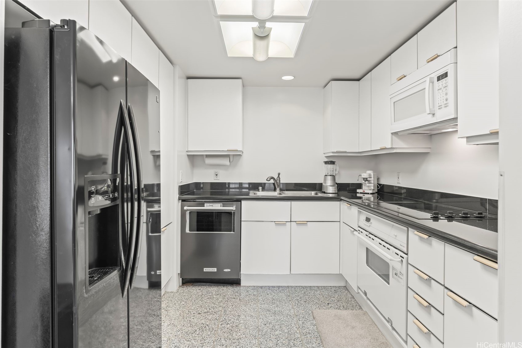 1888 Kalakaua Avenue 1103