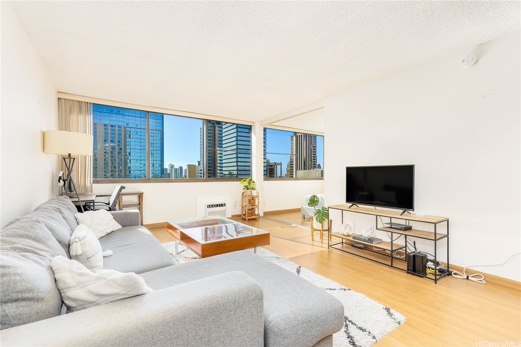 1255 Nuuanu Avenue E2107