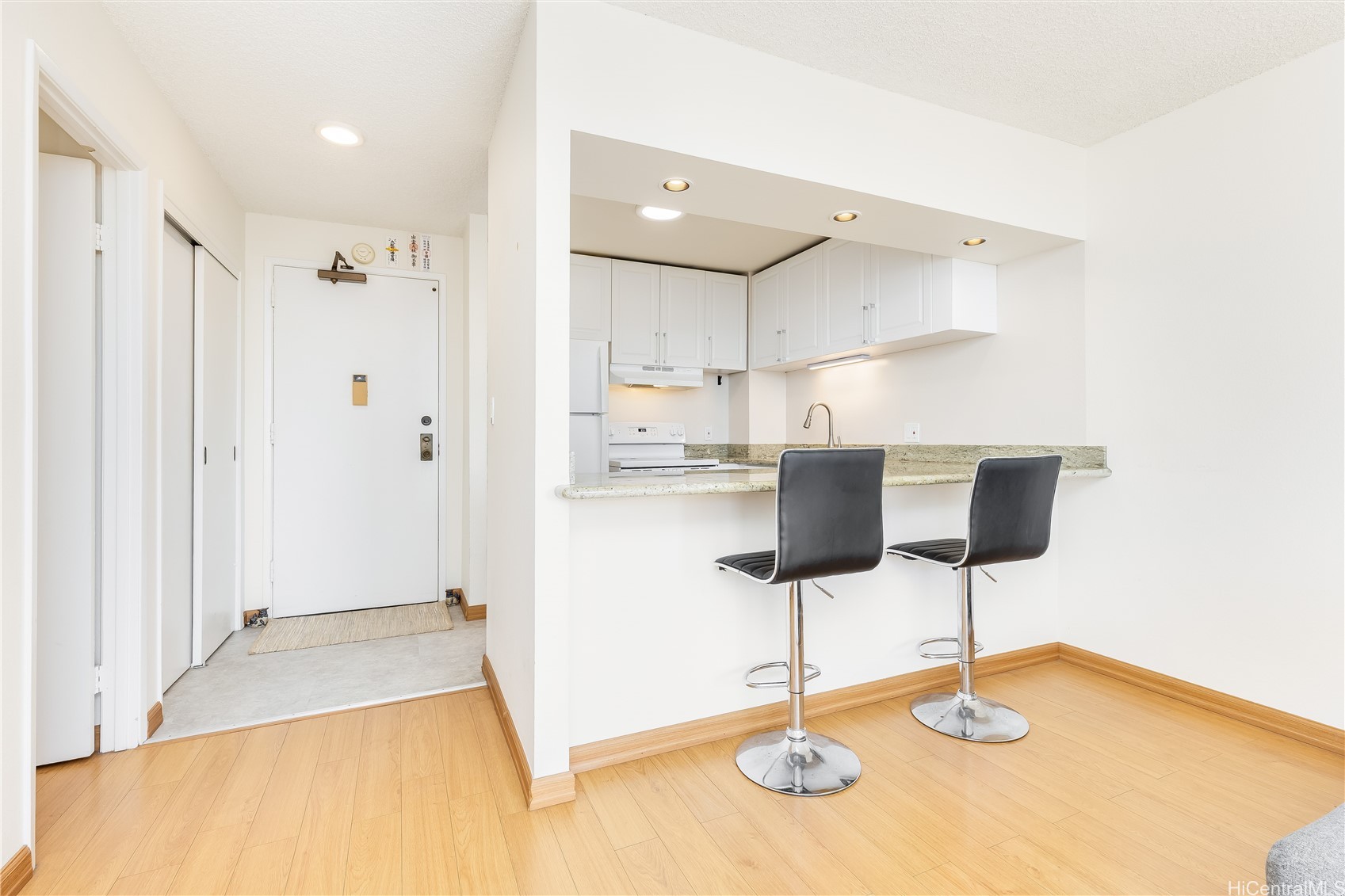 1255 Nuuanu Avenue E2107