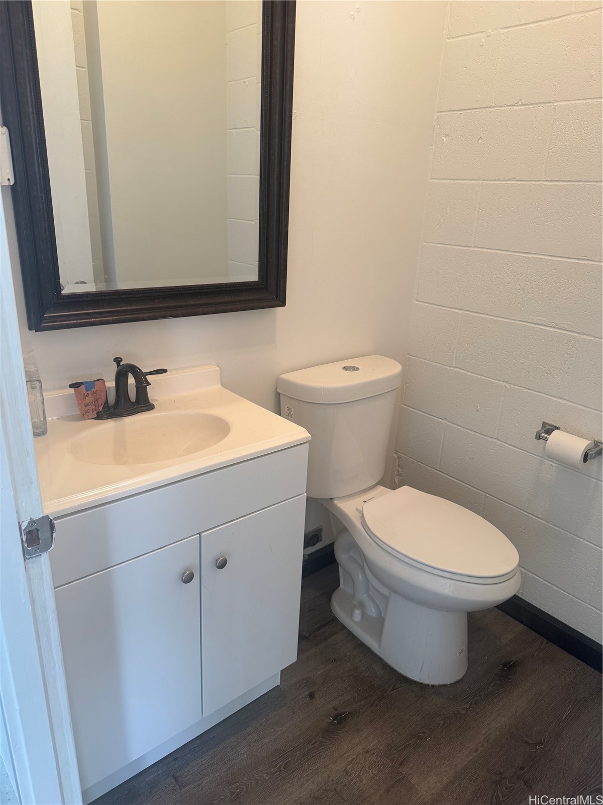 1744 Liliha Street 304