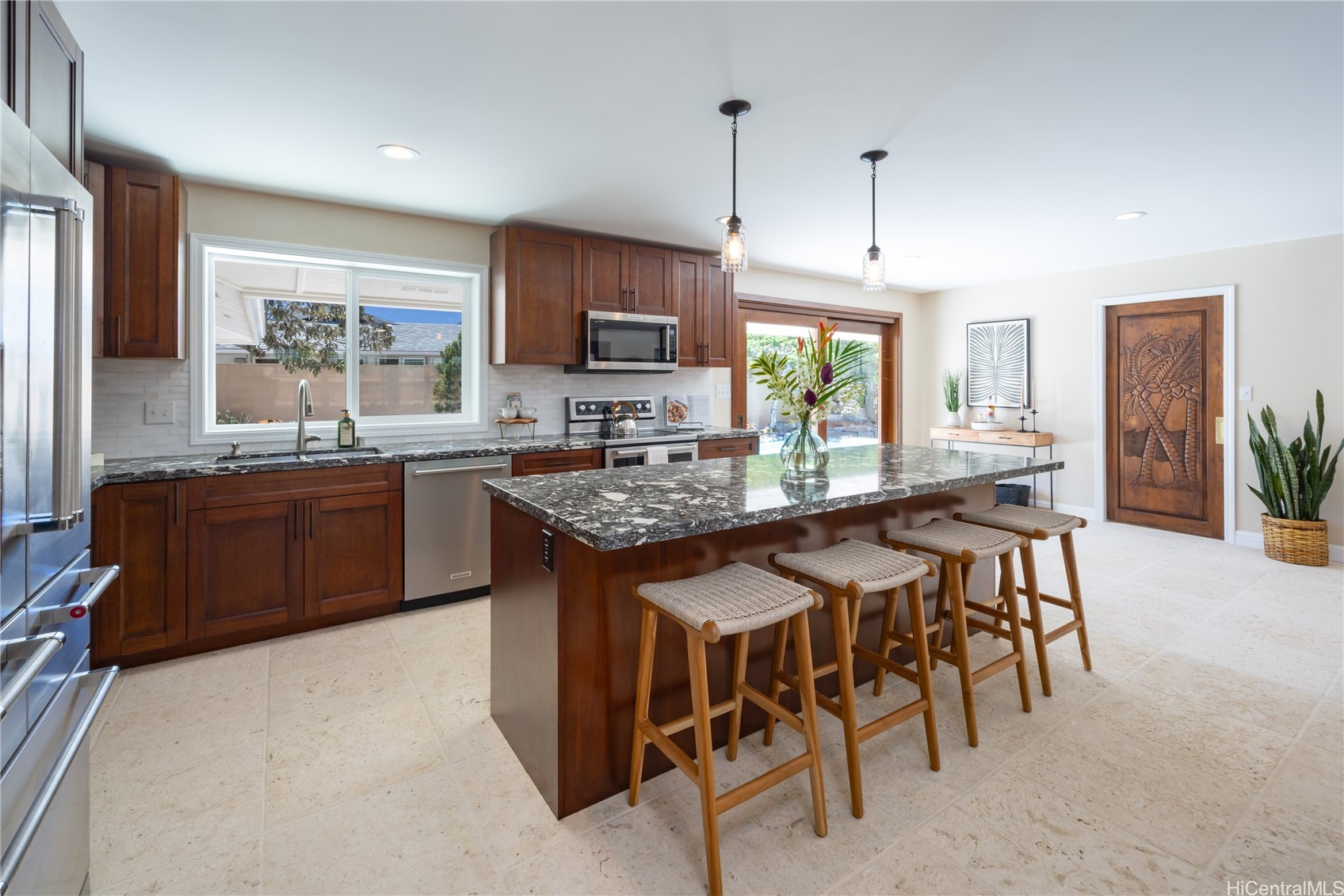 211 Aikahi Loop
