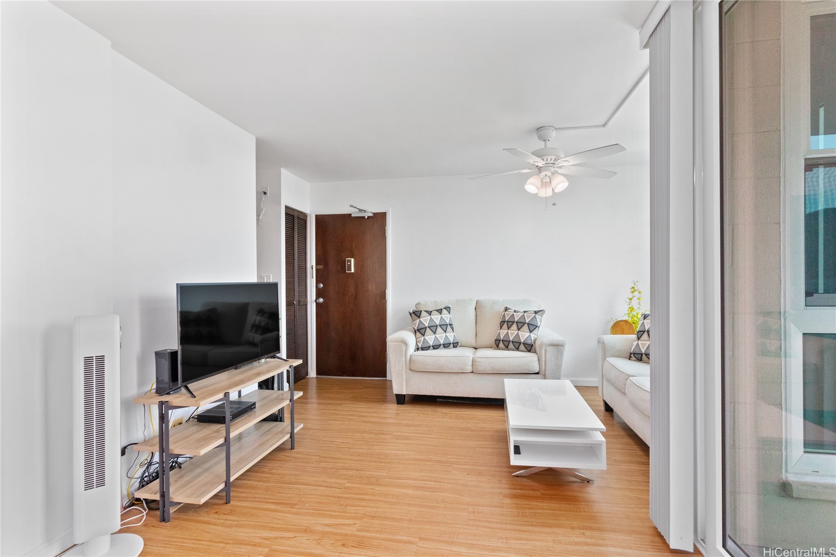 1624 Dole Street 604