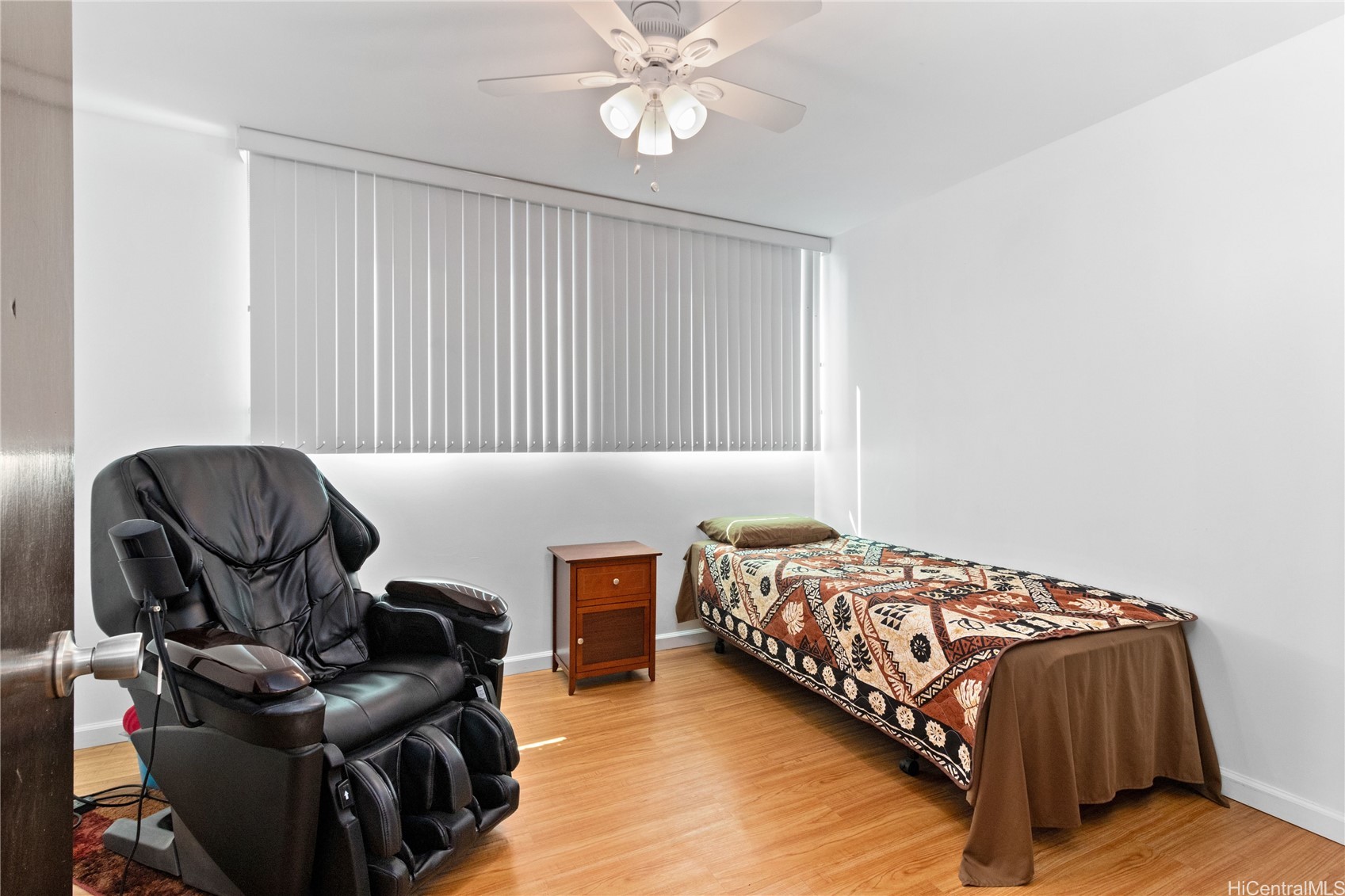 1624 Dole Street 604