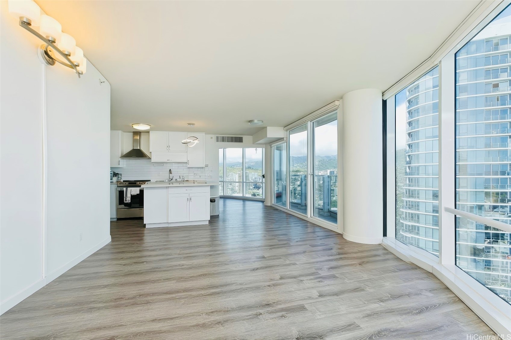 1288 Kapiolani Boulevard I-3903