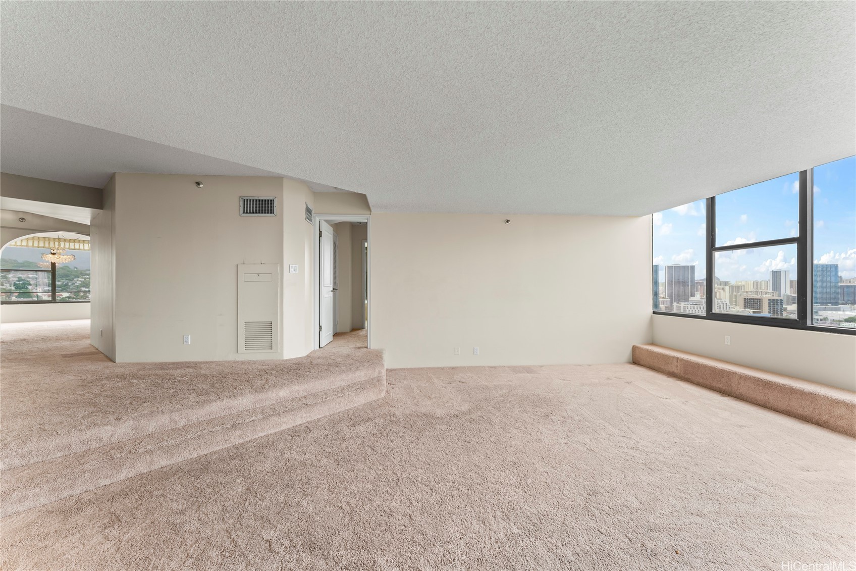 1221 Victoria Street 2405