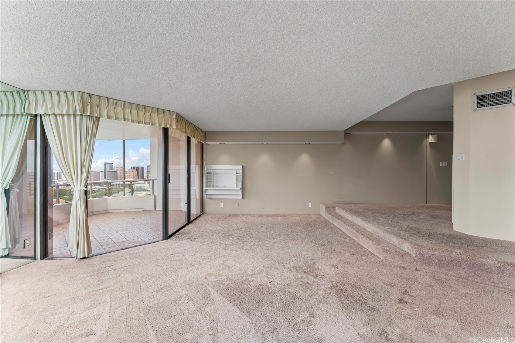 1221 Victoria Street 2405