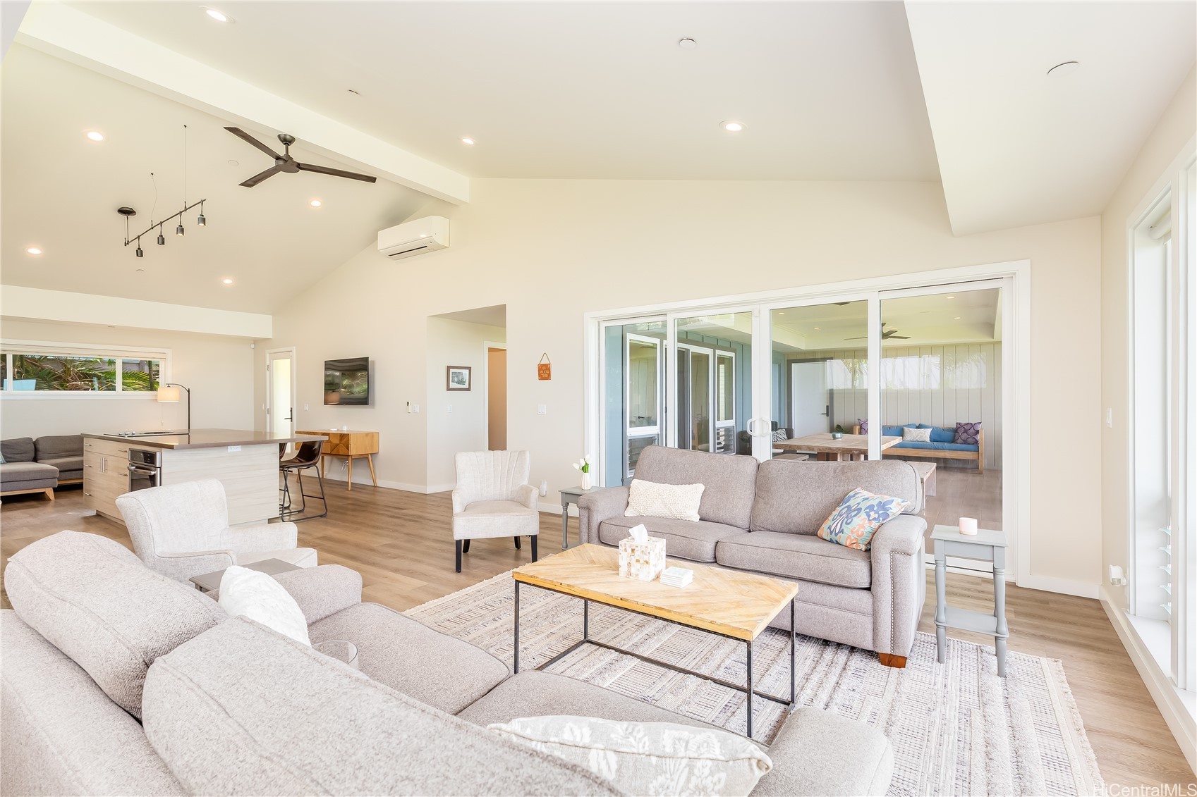 87-849C Farrington Highway