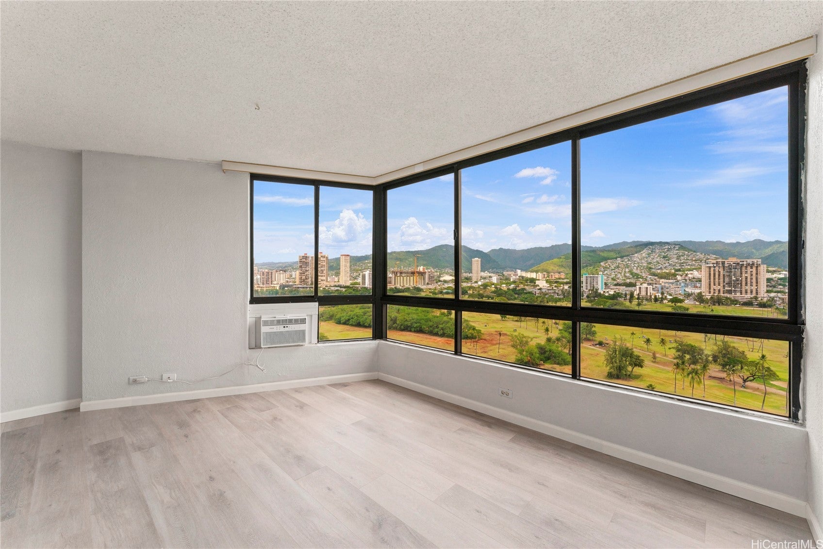 320 Liliuokalani Avenue 1803