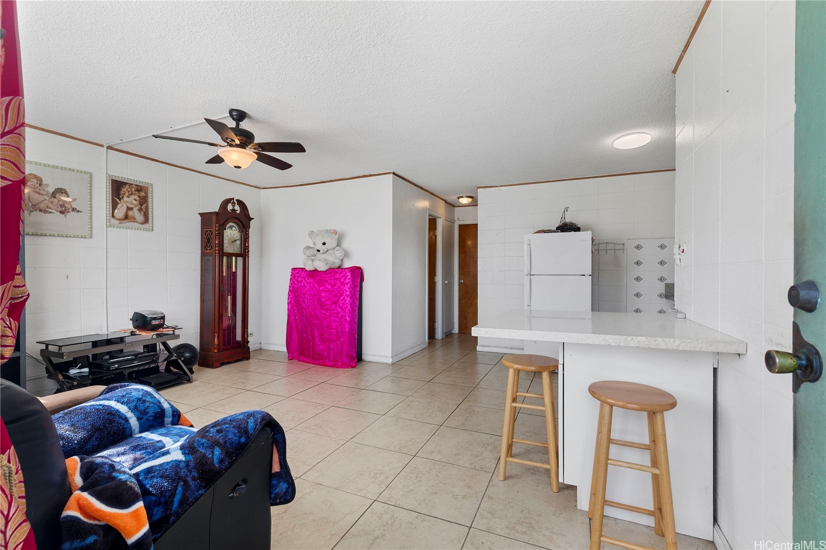 94-099 Waipahu Street A202