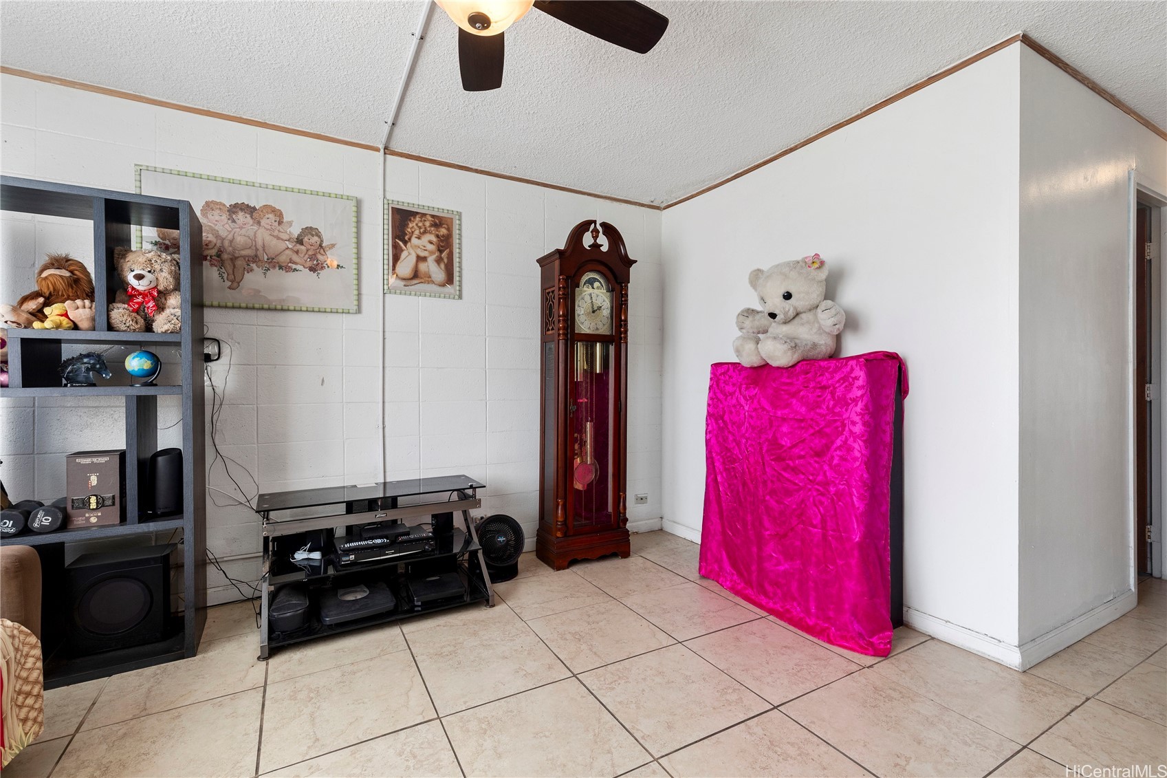 94-099 Waipahu Street A202