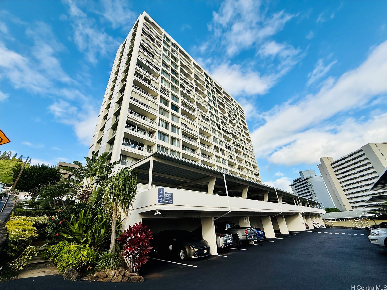 1515 Ward Avenue 204