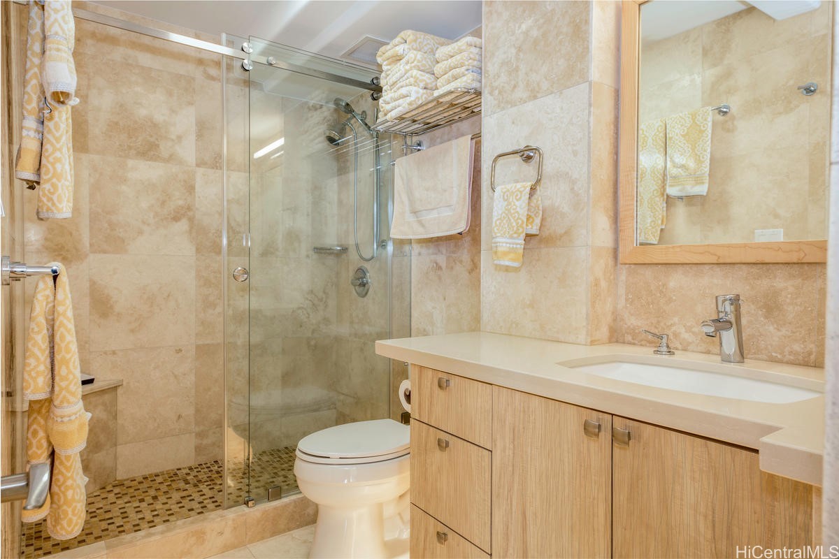 2427 Kuhio Avenue 2408