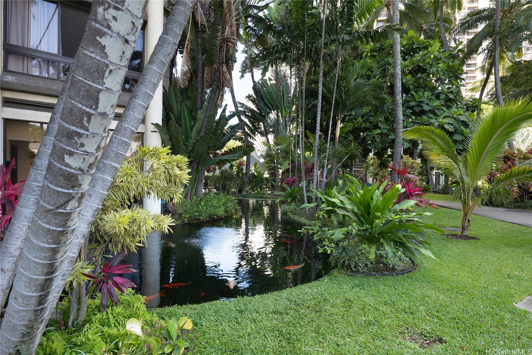 Liliuokalani Gardens Condominium