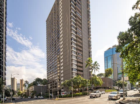 Photo of 1255 Nuuanu Avenue #E611, Honolulu, HI 96817 (MLS # 202616066)