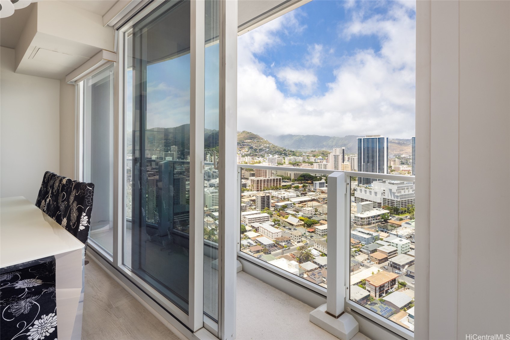 1296 Kapiolani Boulevard II3903