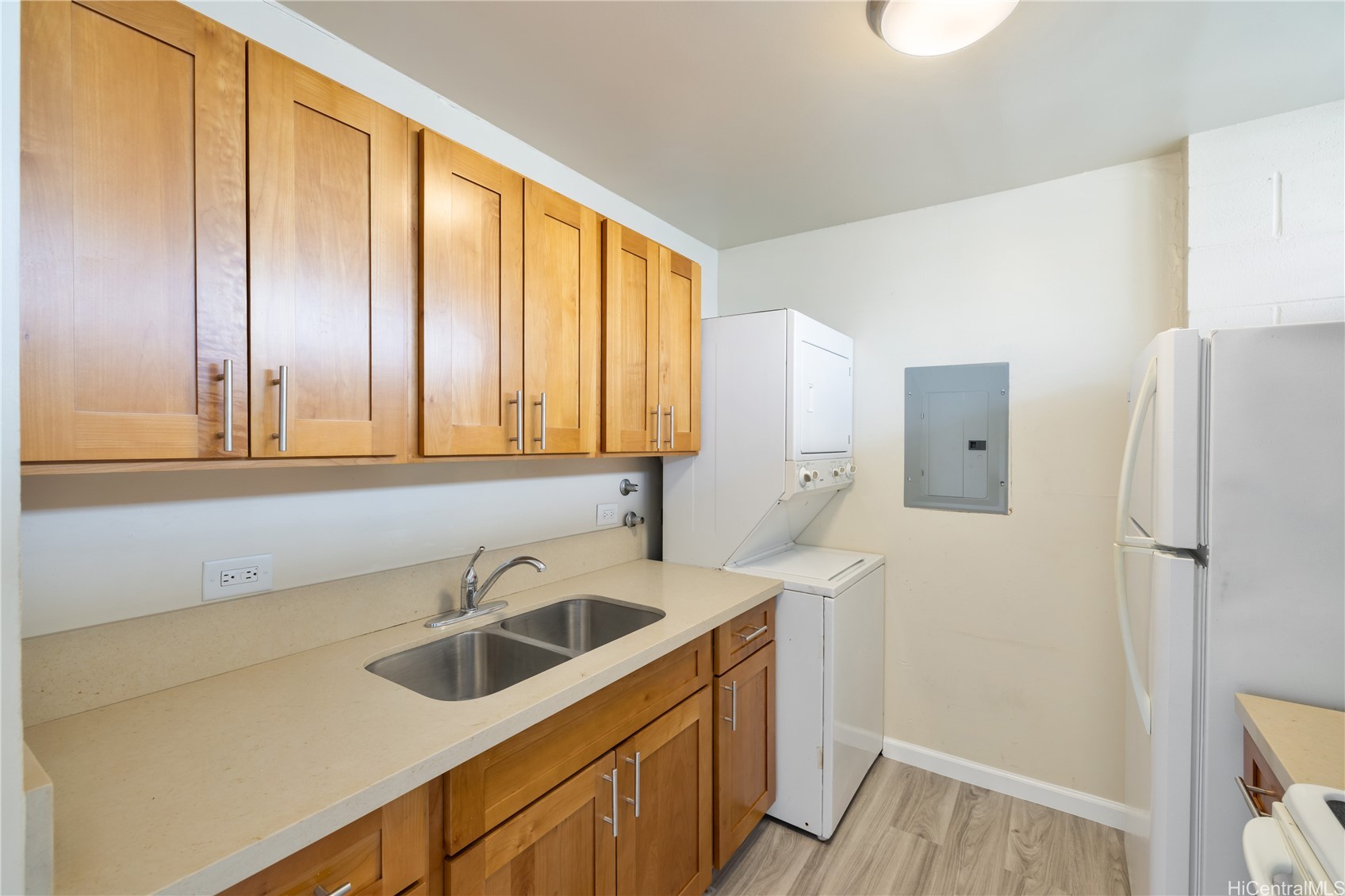 1134 Kinau Street 1202