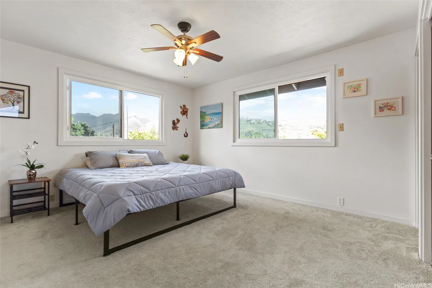 Honolulu, Hawaii 96821, United States, 3 Bedrooms Bedrooms, ,3 BathroomsBathrooms,Residential,Active,92739