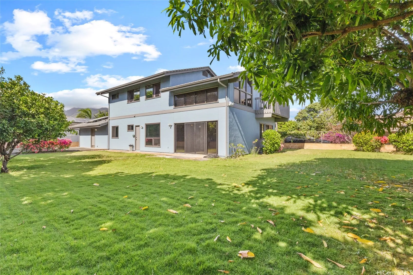 Honolulu, Hawaii 96821, United States, 3 Bedrooms Bedrooms, ,3 BathroomsBathrooms,Residential,Active,92739