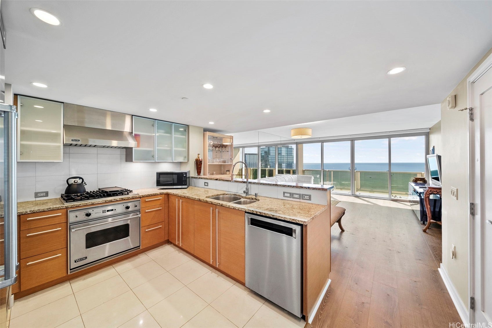1177 Queen Street 4002