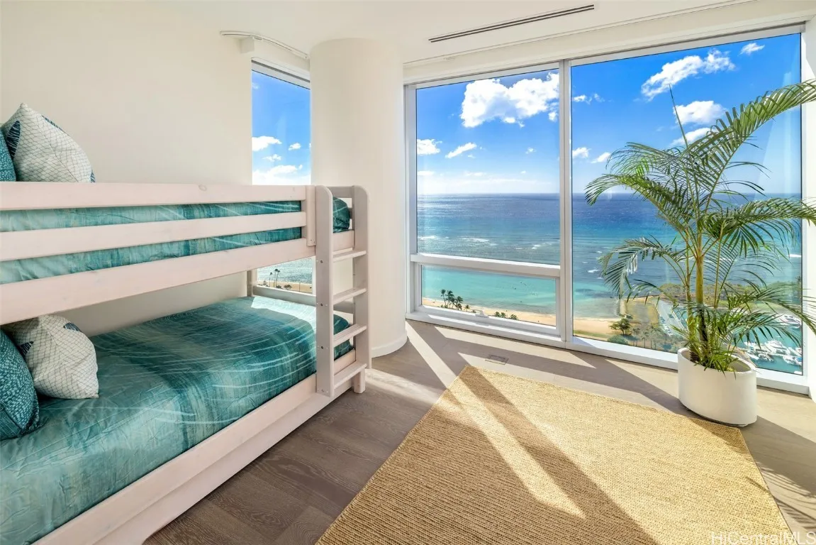 Honolulu, Hawaii 96814, United States, 3 Bedrooms Bedrooms, ,4 BathroomsBathrooms,Residential,Active,23050