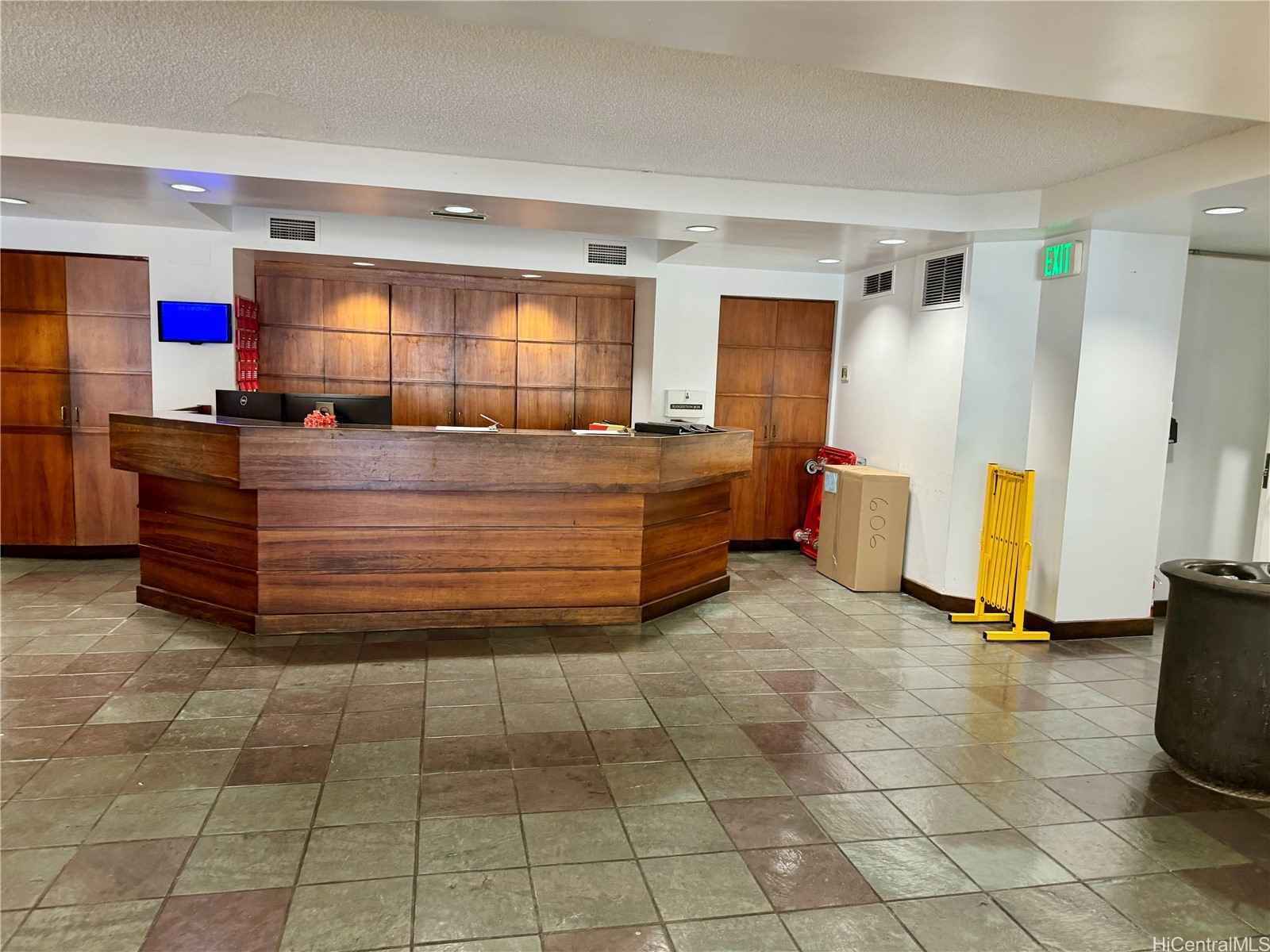 Kukui Plaza Residential Lease