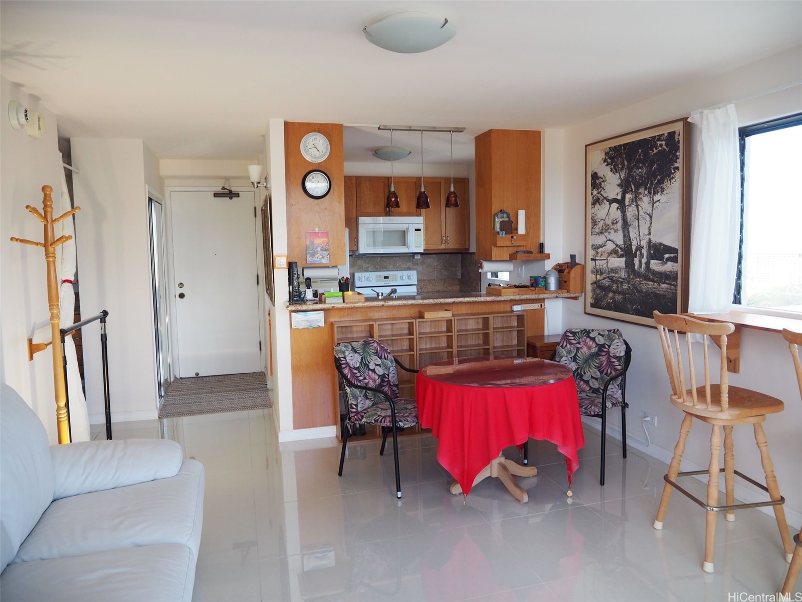 2240 Kuhio Avenue 2401