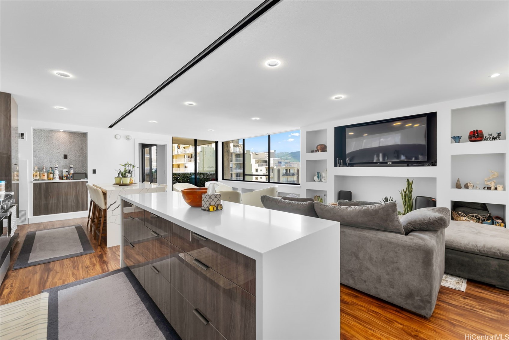2215 Aloha Drive DH1101