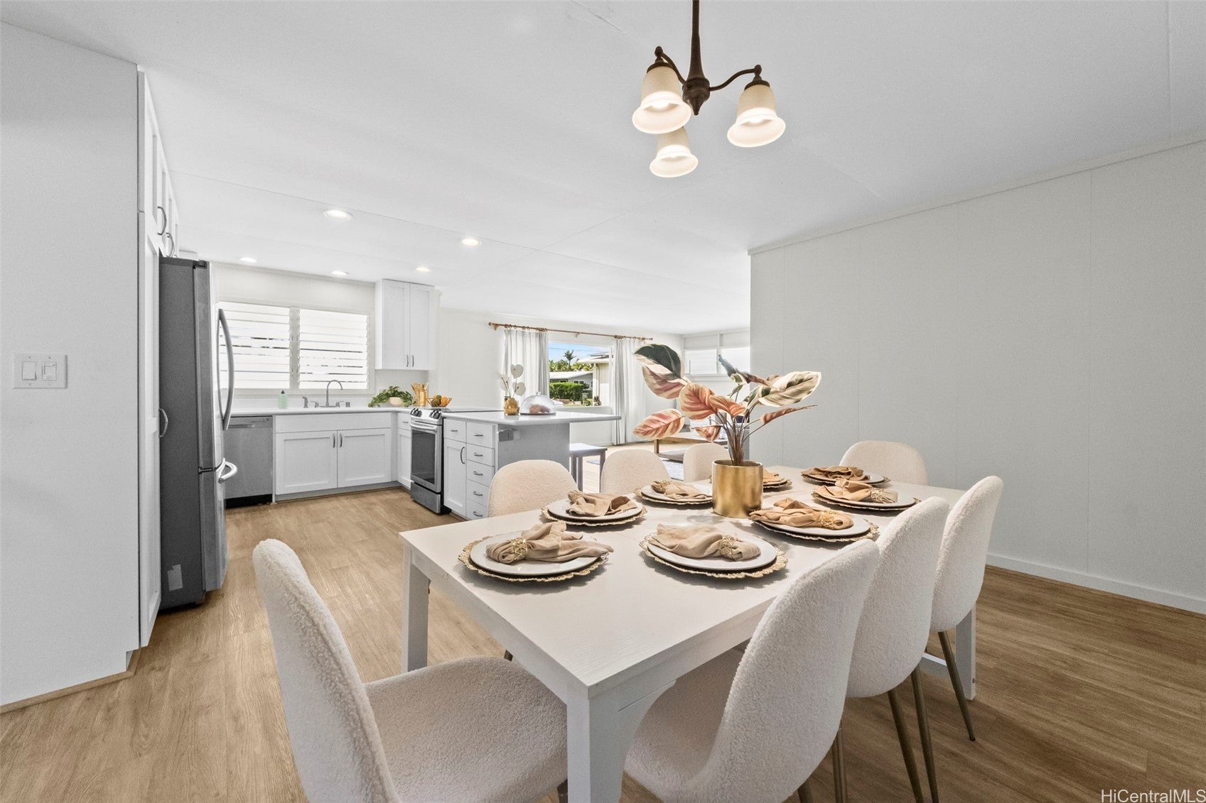 1567 Uluhaku Place