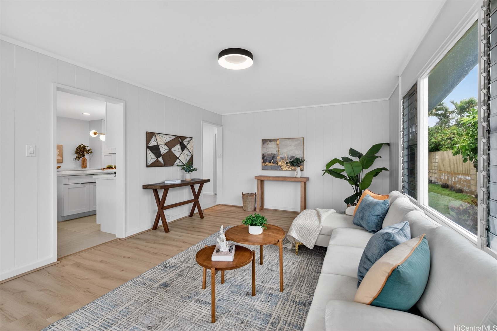 214 Kakahiaka Street