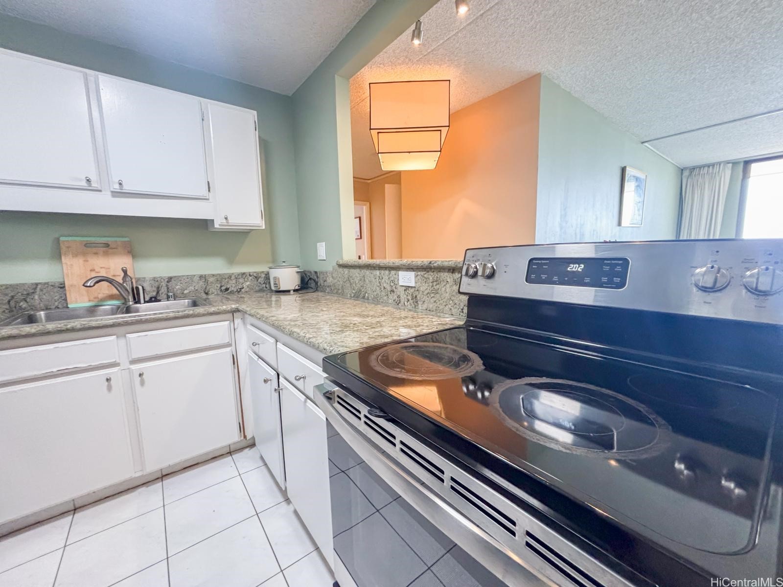 2240 Kuhio Avenue 3505