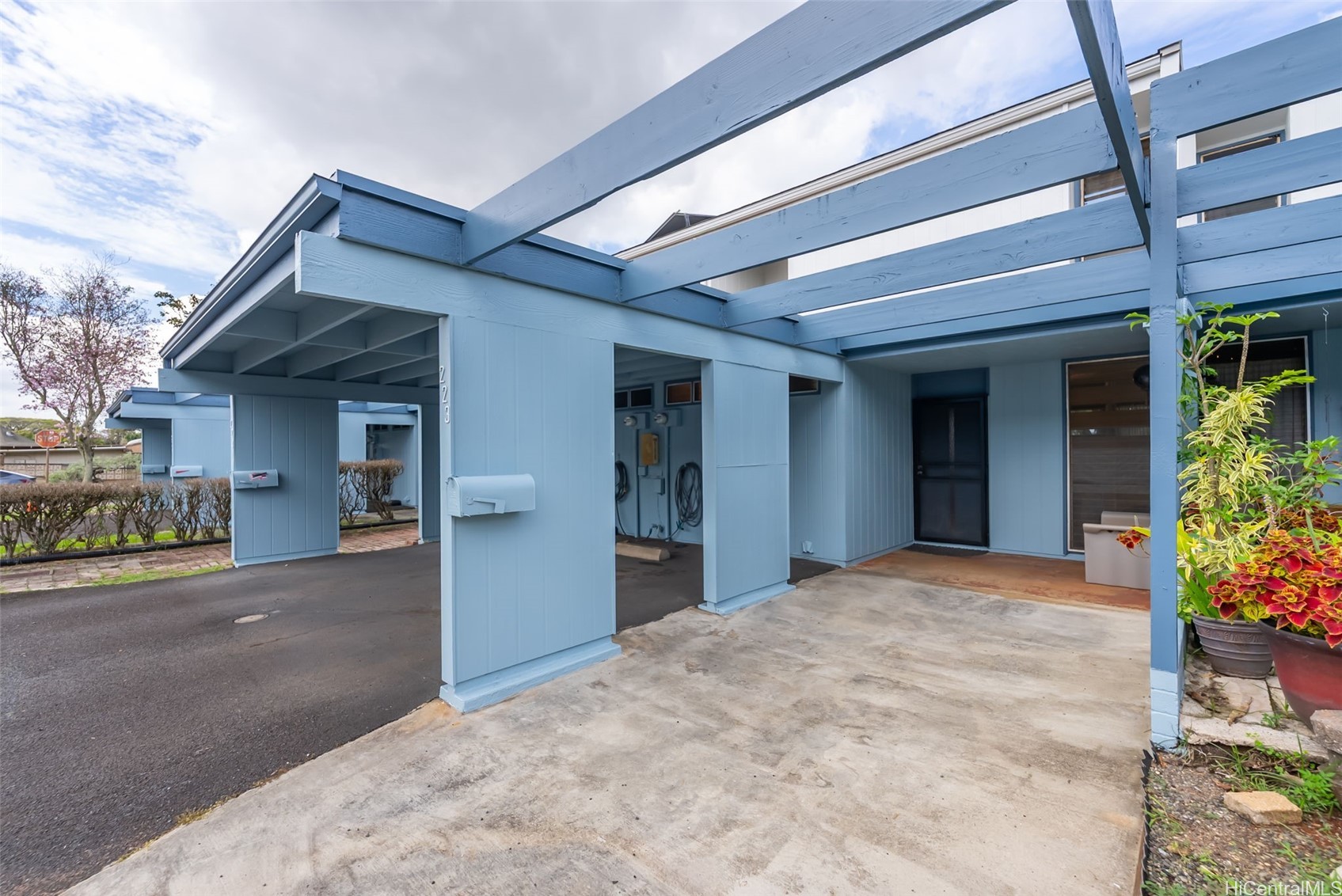 95-325 Kahikinui Court 223