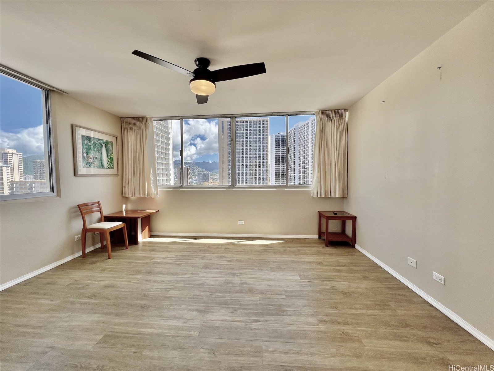 2500 Kalakaua Avenue 1604