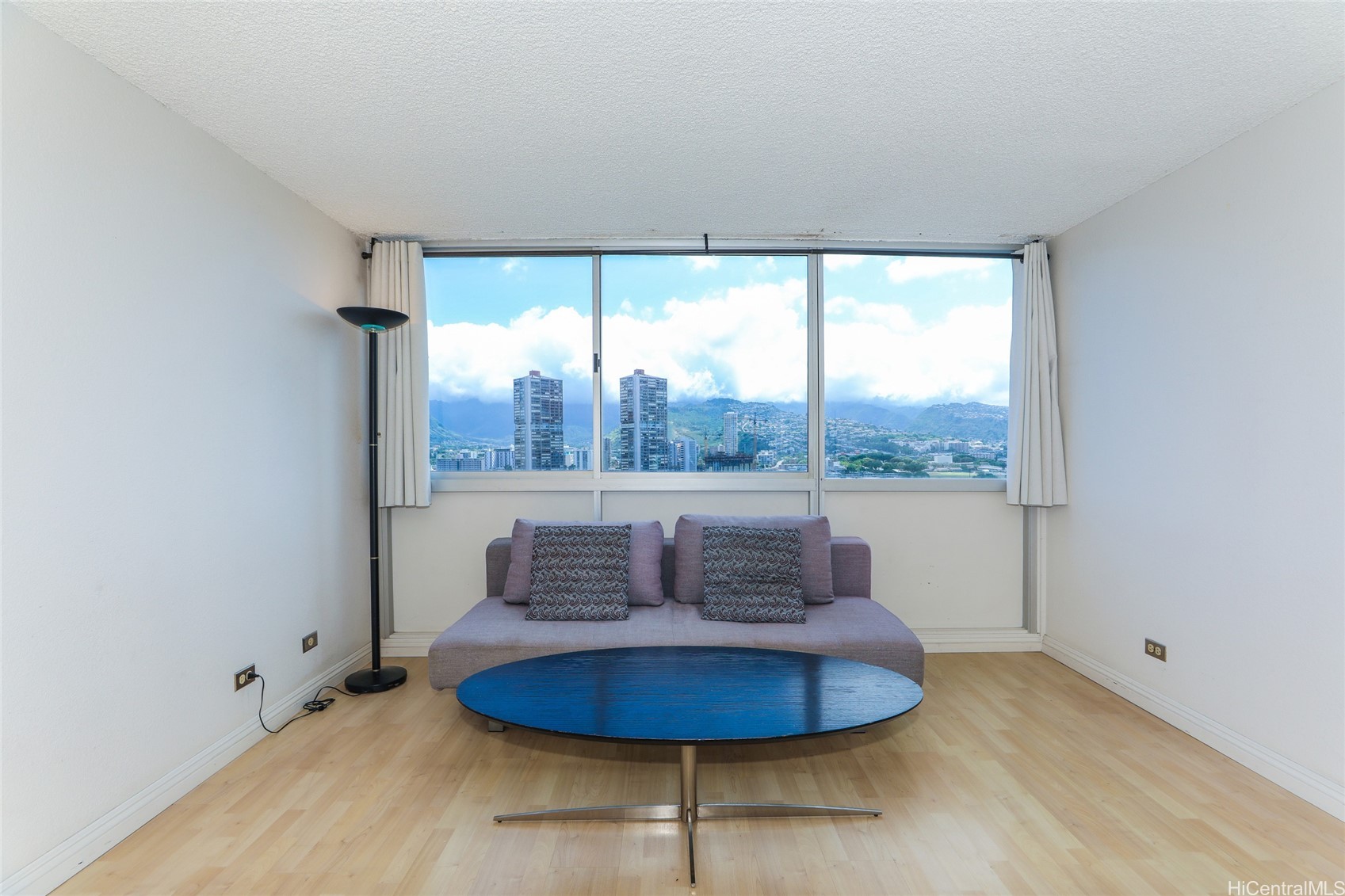 2211 Ala Wai Boulevard 1806