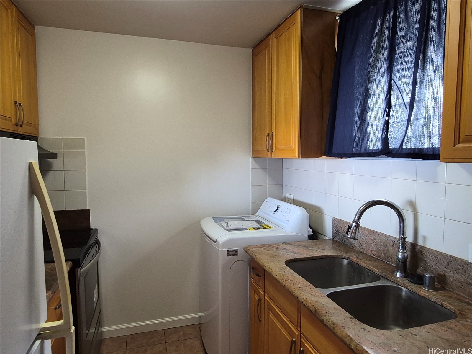 1441 Victoria Street 1103