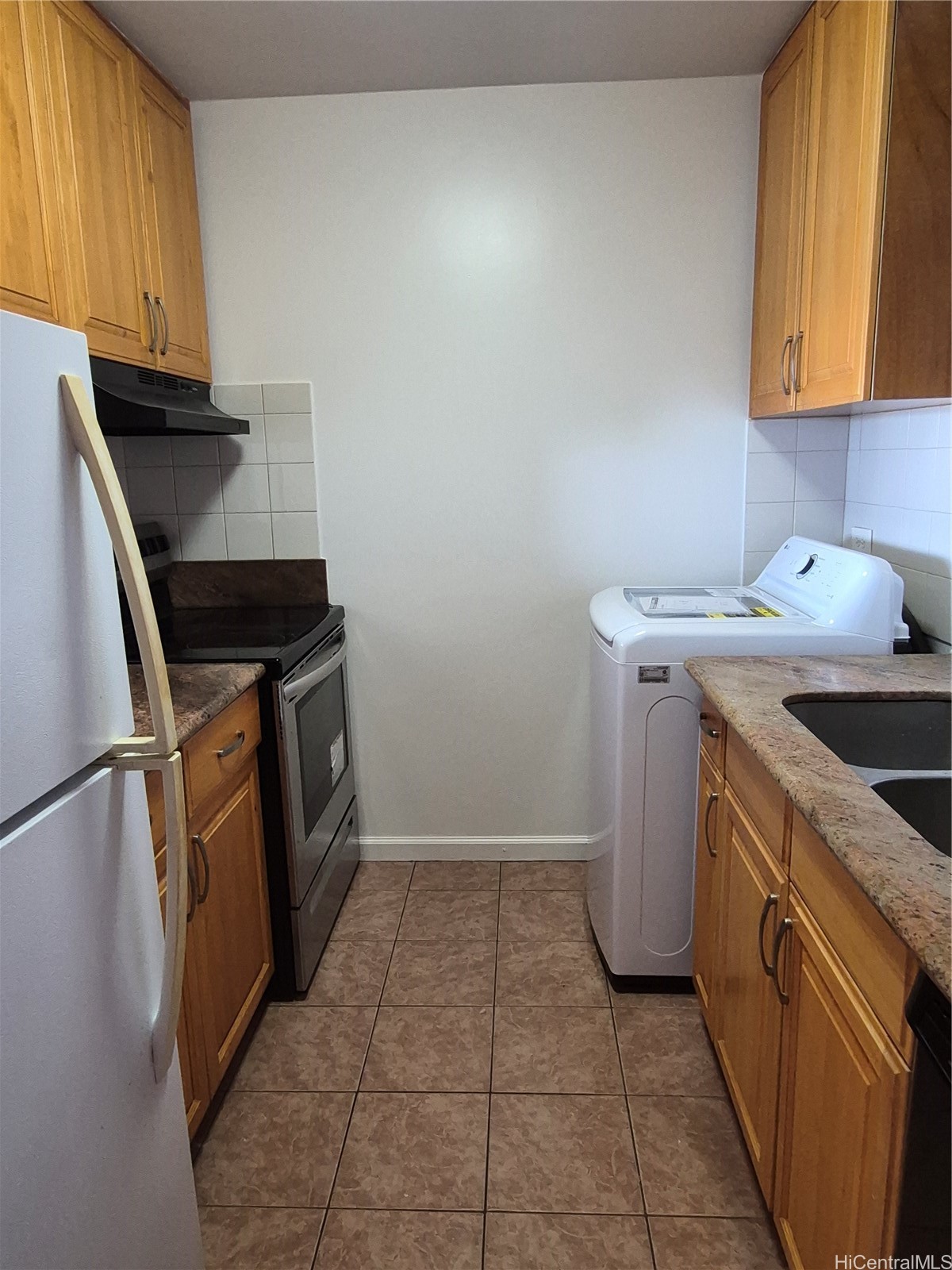 1441 Victoria Street 1103