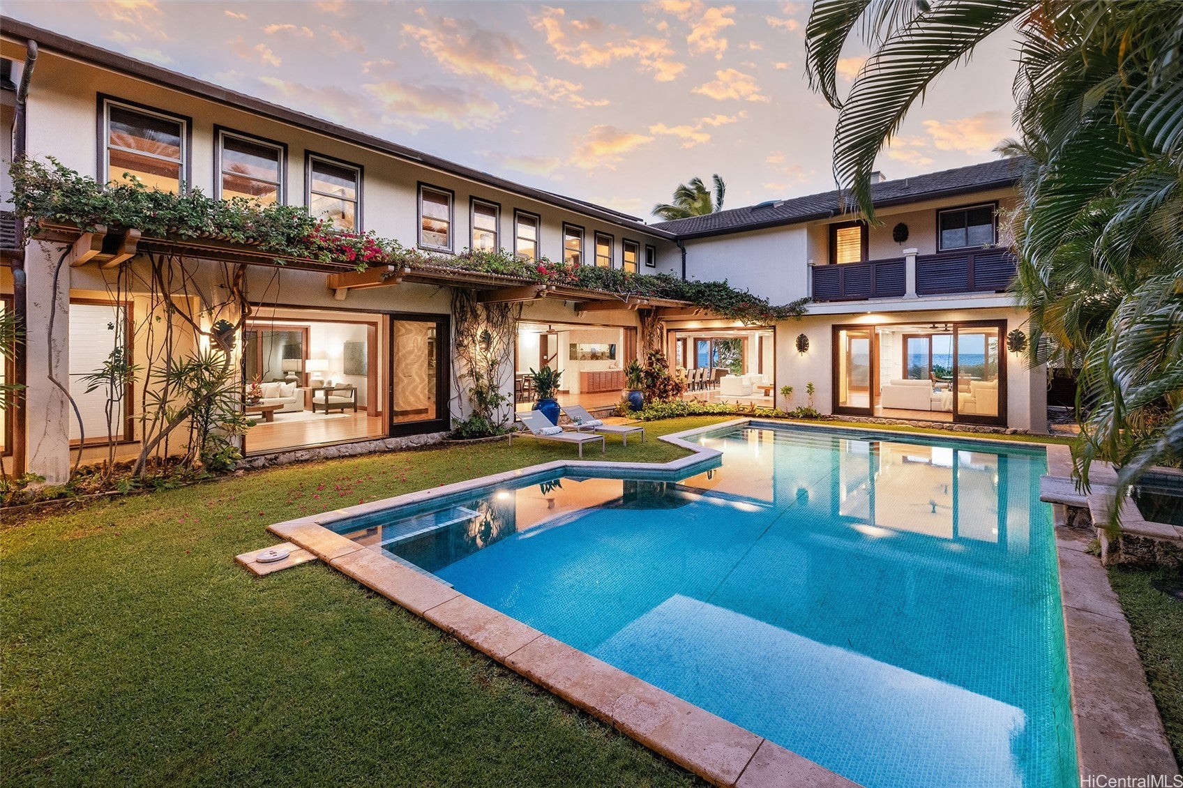 958 Mokulua Drive