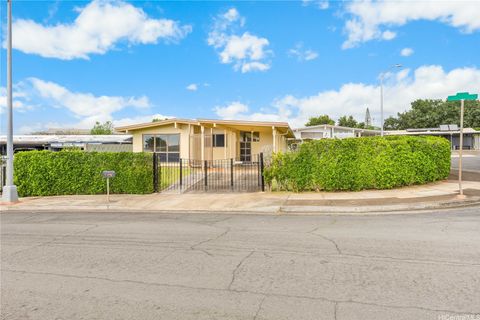 1912 Hoolehua Street Pearl City HI 96782