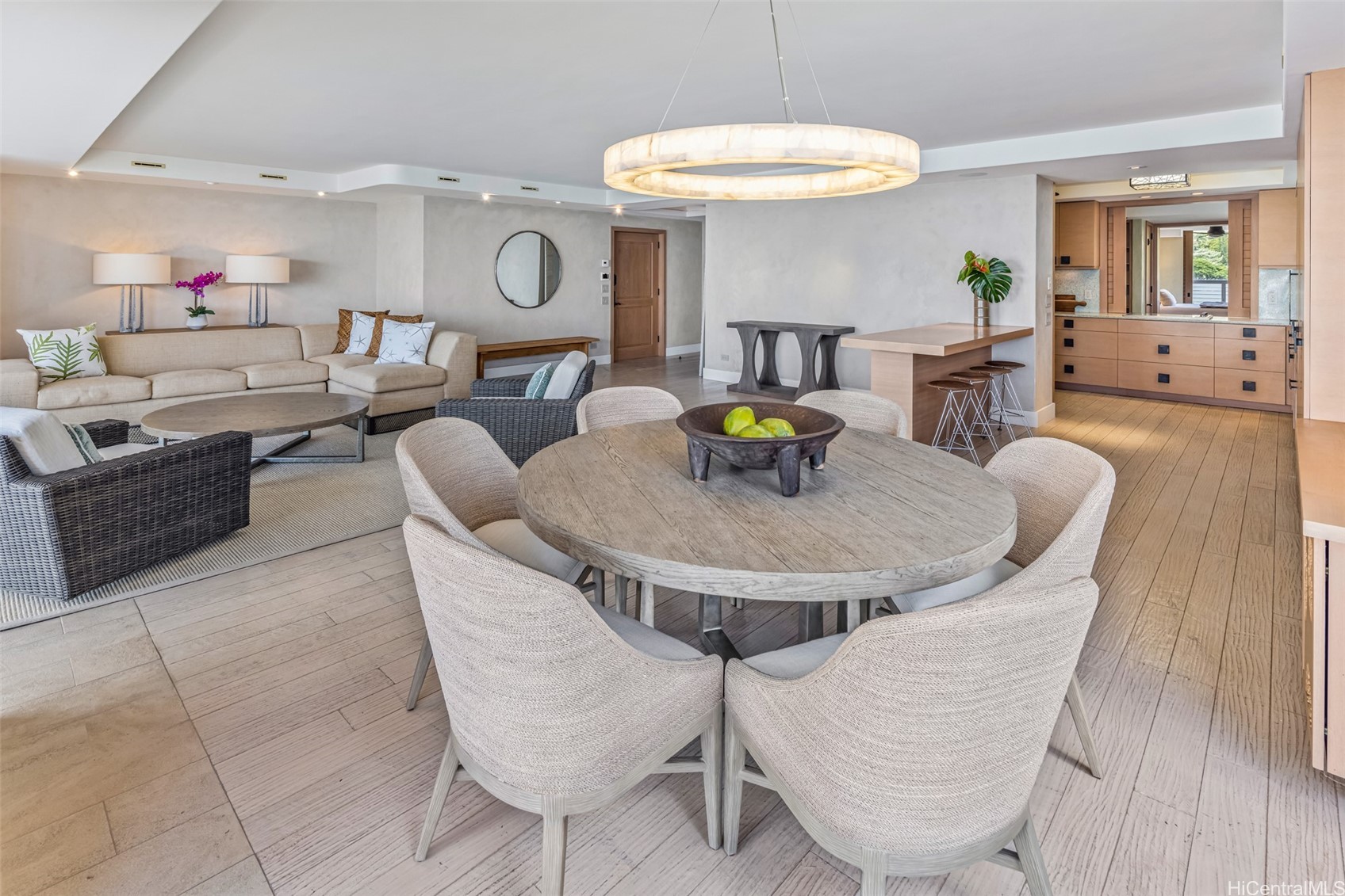 3003 Kalakaua Avenue 5B