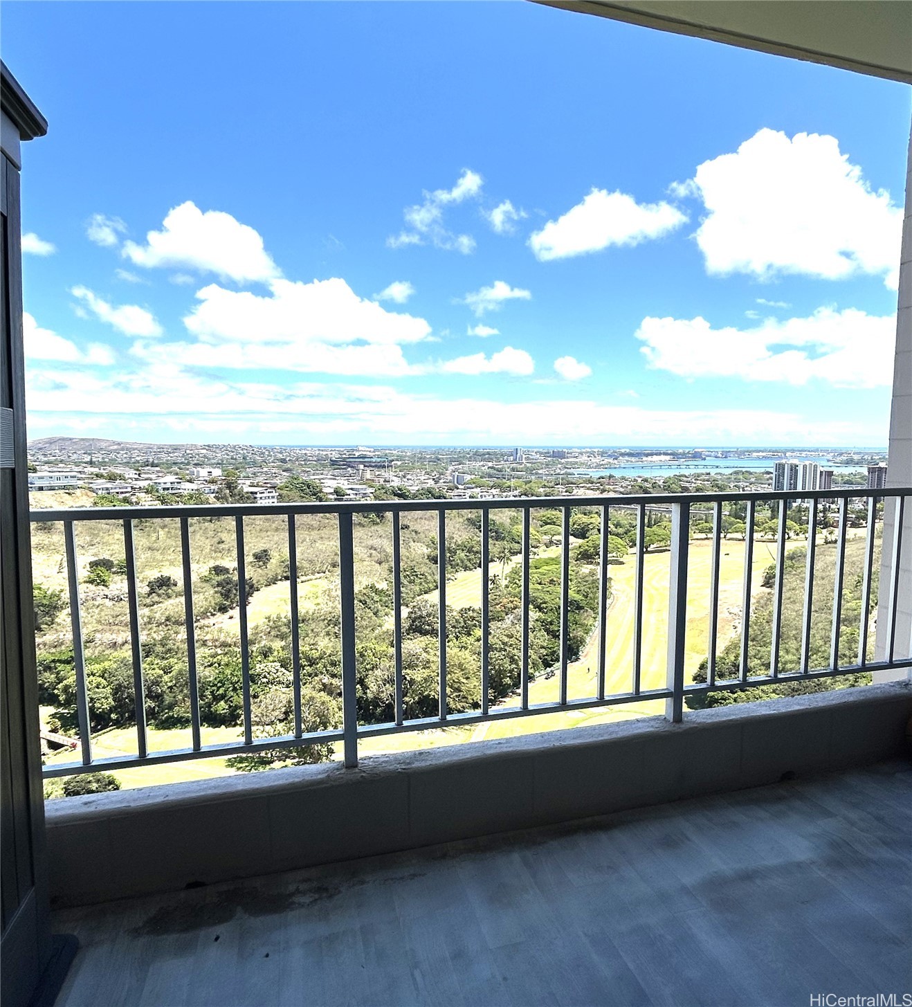 Colonnade On The Greens Condominium