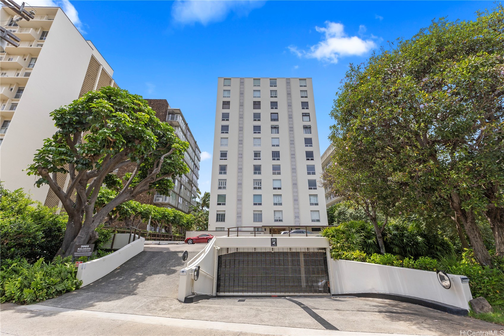 3003 Kalakaua Condominium