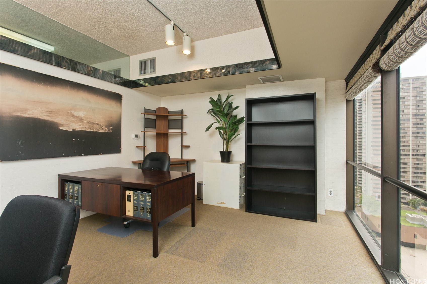 1188 Bishop Street 1706