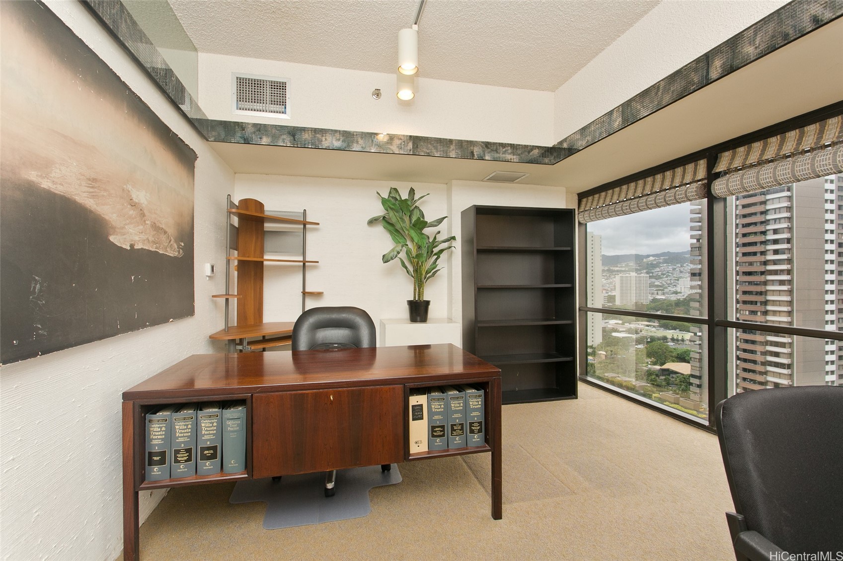 1188 Bishop Street 1706