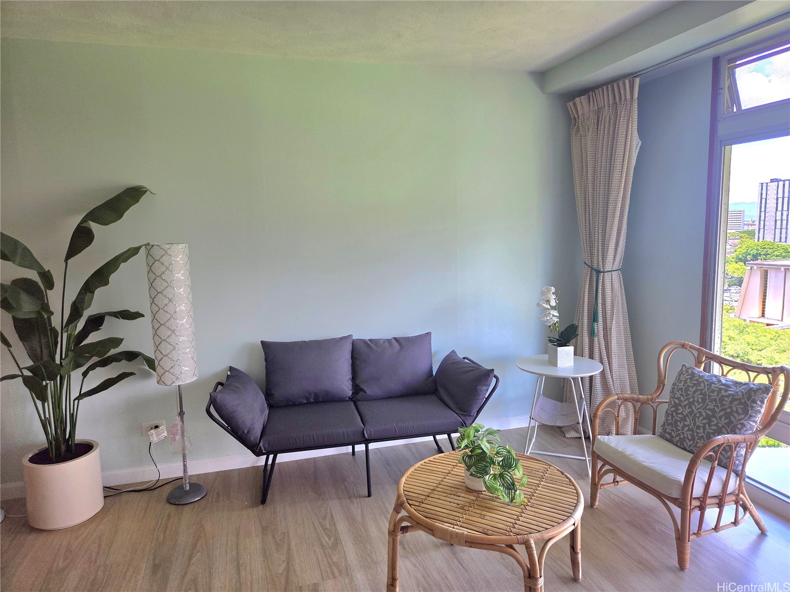 1511 Nuuanu Avenue 724